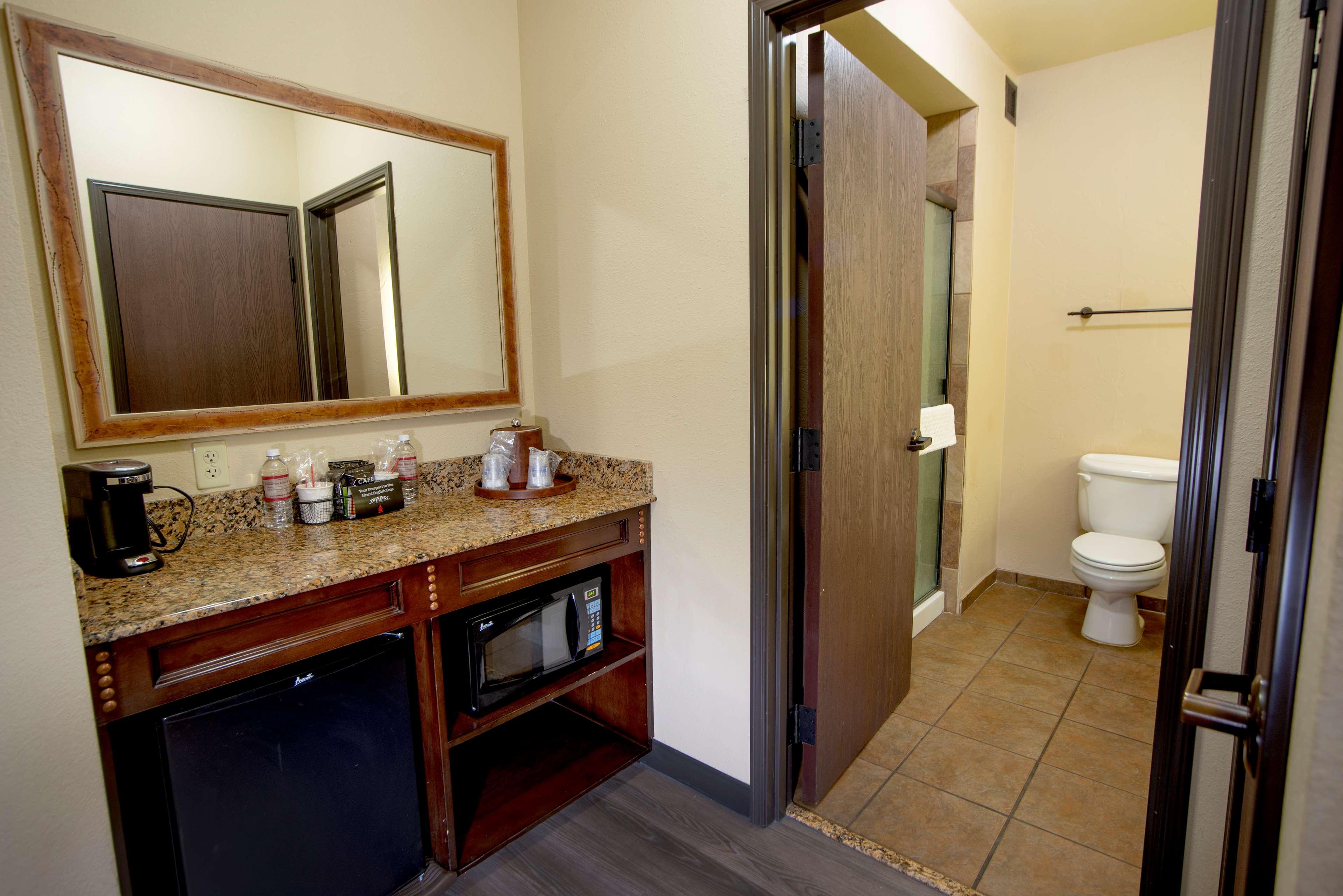 Best Western Plus Cimarron Hotel & Suites Stillwater Εξωτερικό φωτογραφία