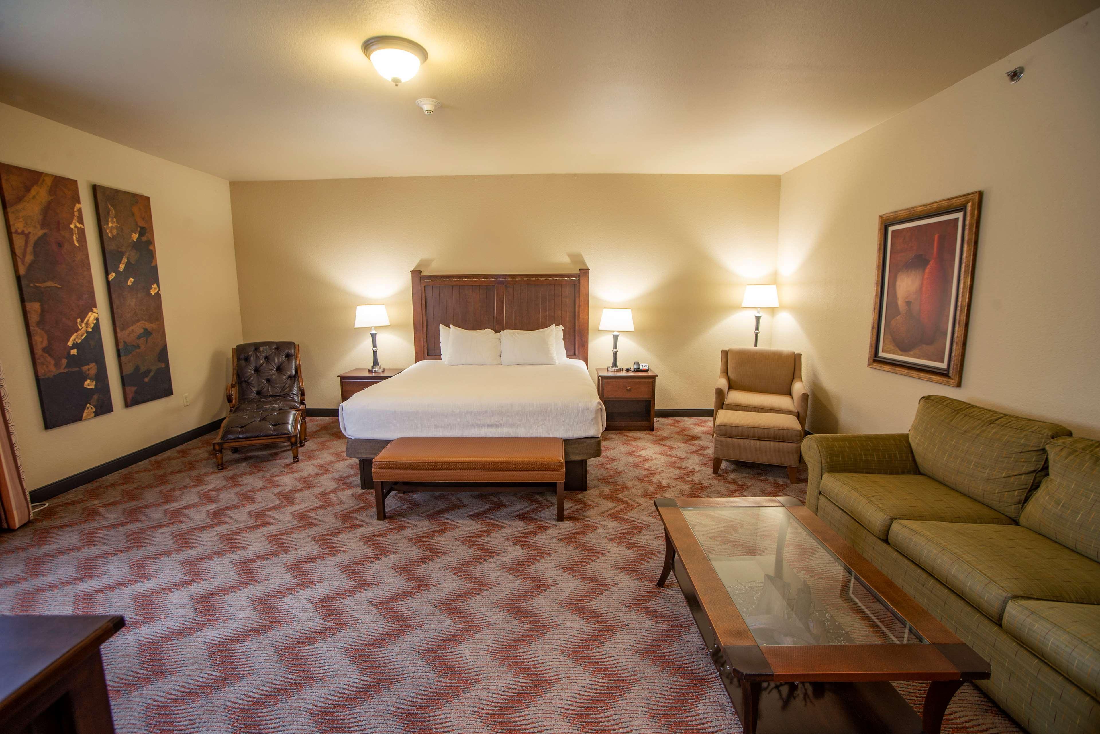 Best Western Plus Cimarron Hotel & Suites Stillwater Εξωτερικό φωτογραφία
