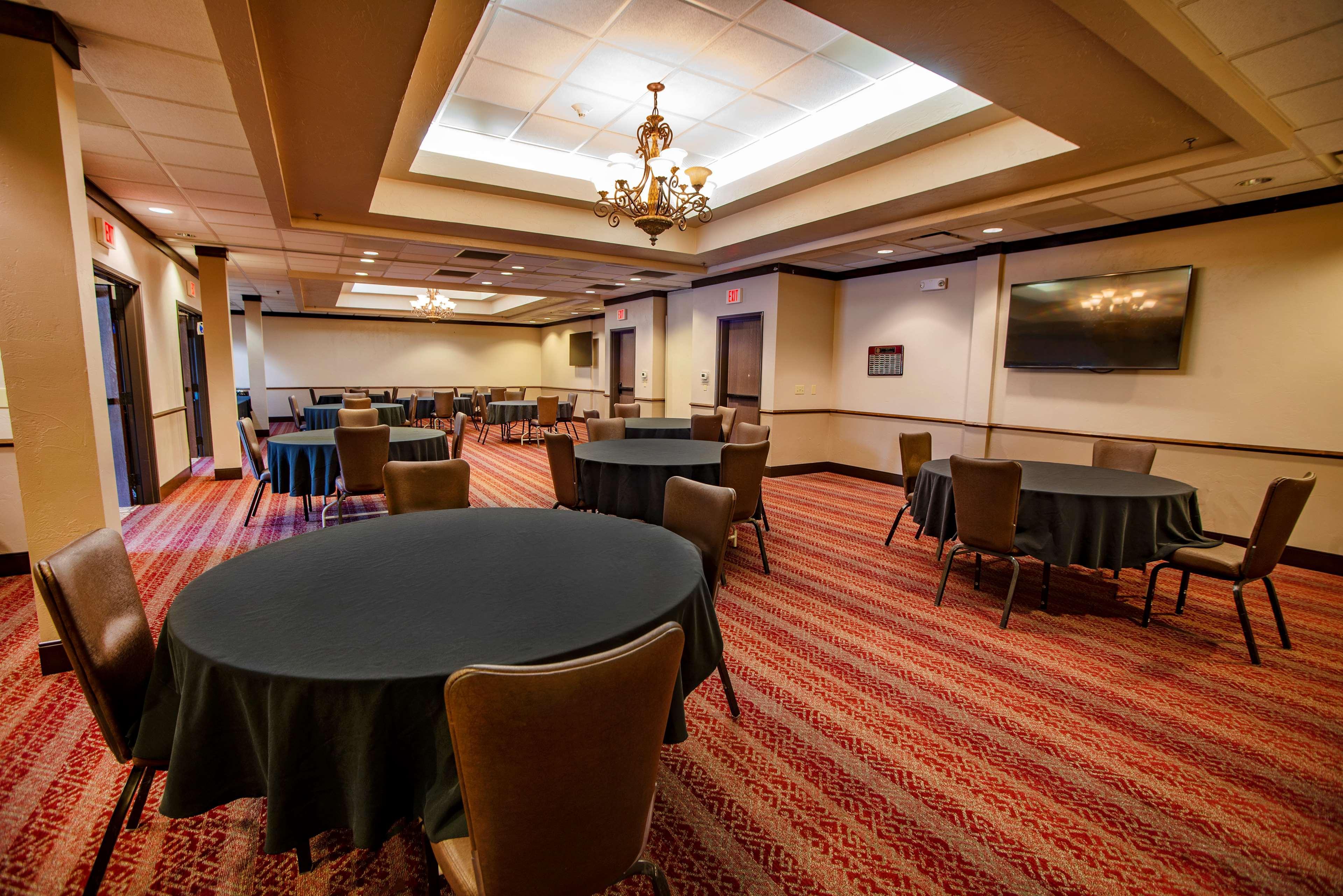 Best Western Plus Cimarron Hotel & Suites Stillwater Εξωτερικό φωτογραφία