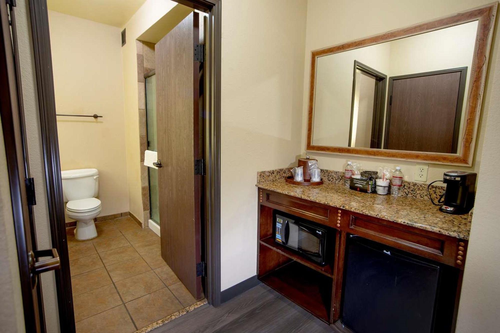 Best Western Plus Cimarron Hotel & Suites Stillwater Εξωτερικό φωτογραφία